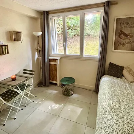 Appartement Petit - Transports Direct Vers & Paris